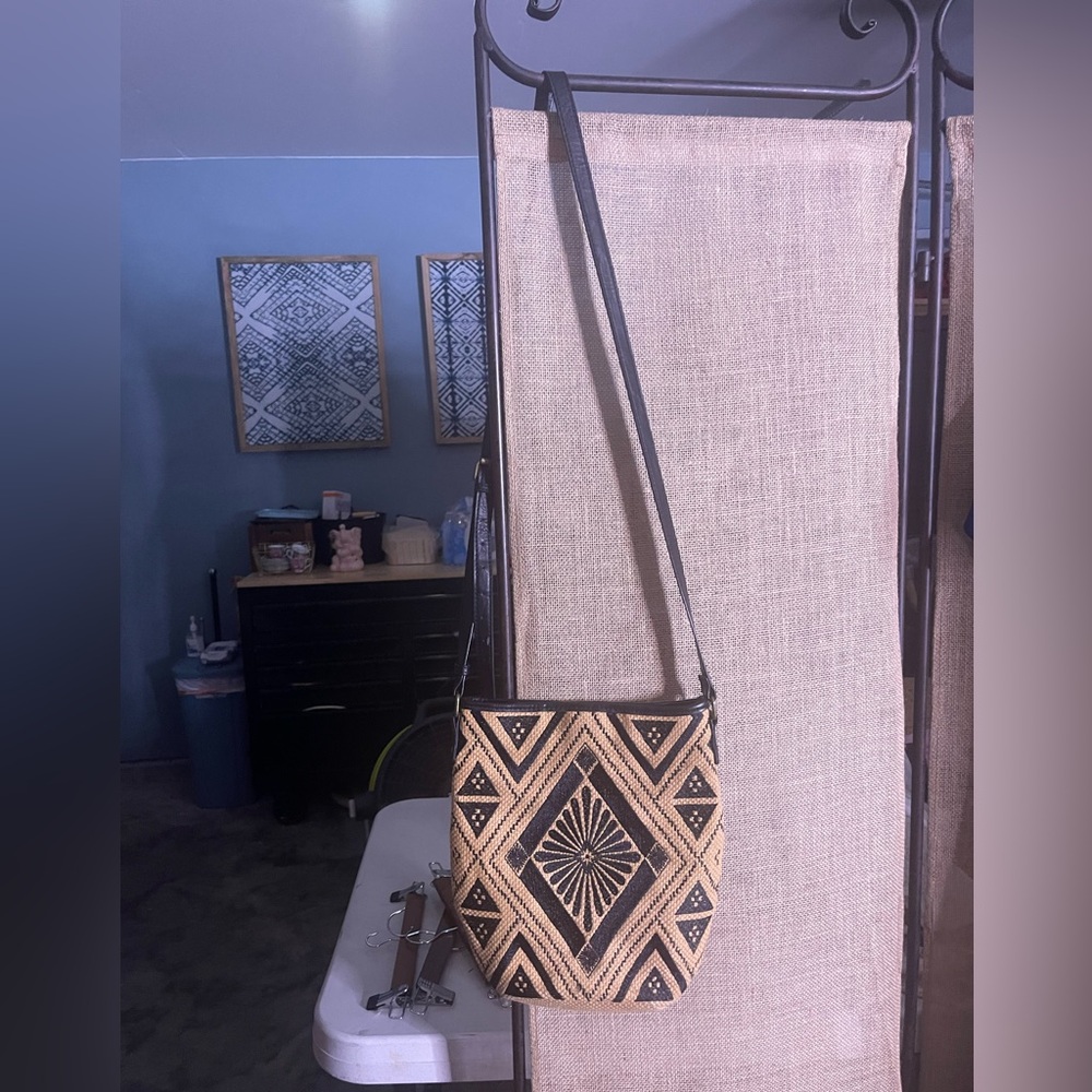 This Lucky Brand Maya Jute Hippie Crossbody Bucket Bag Purse - Picture 1 of 8